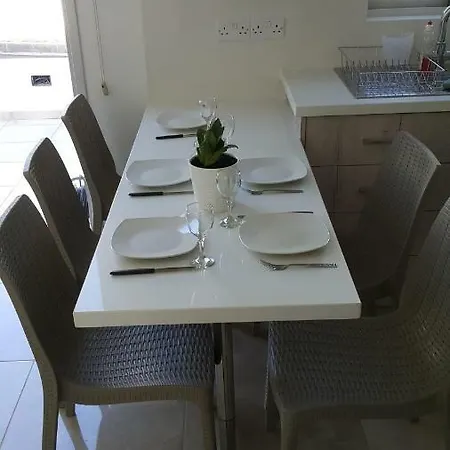 Chris's - Ayía Nápa