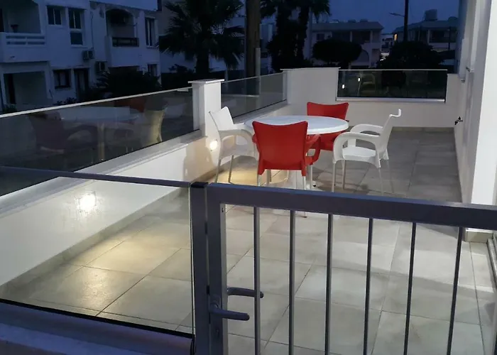 Chris's - * Ajia Napa